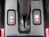運転席・助手席シートヒーター付です。寒い日のお出かけも楽しくなります。