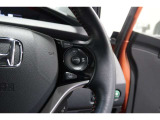 Hondaセンシングの機能のひとつ、アダプティブクルーズコントロール付!アクセルから足を離しても設定したスピードと前車との車間を保ち走行してくれます!車線維持もアシスト☆高速道路で疲労軽減ですね☆