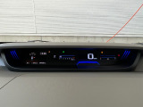 ホンダセンシング装着車となっております。衝突軽減ブレーキ、誤発進抑制機能、歩行者事故低減ステアリング、路外逸脱抑制機能、アダプティブクルーズコントロール、車線維持支援システム他、安全運転を幅広く支援。