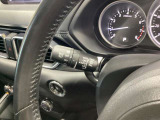 ALH機能付きLEDヘッドライト。対向車にまぶしい思いをさせずに自分は明るい視界を確保できます。