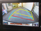 バックガイドモニターで、後方を確認しながら安心して駐車することができます。運転初心者も熟練者も必須の機能ですよ!