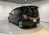 ご納車までの期間ですが、県内のお客様は2、3週間、県外のお客様は3、4週間ほどでご納車が可能となります。但し、お支払いや書類の状況によっては多少の前後もありますので、その際には何卒ご了承下さい。
