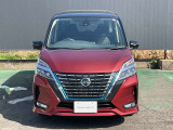 スタイリッシュなフロントフェイスです。