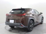 車庫入れなどの運転時に障害物の接近をモニターに表示とブザーで知らせるクリアランスソナー