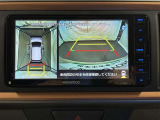 専用の4つのカメラにより、上から見下ろしたような視点で360度クルマの周囲を確認することができます!死角部分も確認しやすく、狭い場所での切り返しや前が長い車でも前の様子が見えます!