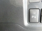 クリアランスソナー付き。ピッピッピとブザーでお知らせ!曲がり角や壁際に駐車する時に便利ですね♪