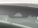 【トヨタセーフティセンス】走行中に前方の車両等を認識し、衝突しそうな時は警報とブレーキで衝突回避と被害軽減をアシスト。より安全にドライブをお楽しみいただけます。