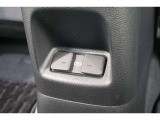 後部座席用にUSBソケットがついていますのでコードを繋げばスマートフォンなどの充電が出来ます!