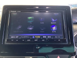 ストラーダのメモリーナビを搭載しています。