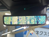 【デジタルインナーミラー】後席の大きな荷物や同乗者で後方が確認しづらい時でも安心!カメラが撮影した車両後方の映像をルームミラー内に表示。クリアな視界で状況の確認が可能です!