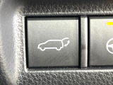 【パワーバックドア】スマートキーや運転席のボタンを押すだけでリアゲートが自動で開閉します!荷物を持っている時や、高い位置にあるバックドアを閉める際に便利な機能です♪