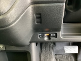 ビルトインタイプの【ETC】で見た目もスッキリ。高速道路の利用にとても便利です。