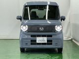LEDヘッドライトを装備しています。LEDヘッドライトはとても明るく、雨の日や夜間走行も安全・安心です。オートライトコントロール付きで周囲の明るさに応じて自動で点灯・消灯します