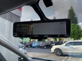 スマートルームミラーになっています 7人乗車時でも後方確認ができます
