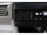 スマートフォンなどの音楽再生が可能なUSB接続ジャック装備車両です♪♪♪