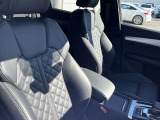ホールド性が高いシートはロングドライブでも疲れを軽減、長時間乗車も快適に過ごす事ができます。