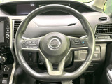【純正革巻きステアリング】上質な革を使用することで、手にしっかり馴染みとても運転しやすいハンドルです♪