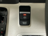 パーキングブレーキはスマートな電子制御式と合わせて渋滞時等にブレーキペダルから足を離しても停車状態を保持してくれるオートブレーキホールド機能で運転が楽になります。スタートはアクセルペダルを踏むだけ