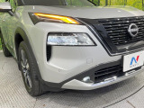 【シーケンシャルターンランプ付きLEDヘッドライト】人気の『流れるウィンカー』付きのLEDヘッドライトを装備♪高級感はもちろん、点灯時は存在感たっぷりで他車からも認識されやすく安心です。
