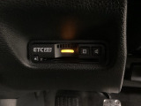 ETCが付いてます。ETC搭載車しか通過できないスマートICが利用できるようになりますよ!現在スマートICの設置箇所も増えてきているので、高速道路利用の幅が広がりますね☆