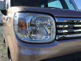 LEDヘッドランプ装備・消費電力が少なく明るいので夜間走行も安心して運転出来ます。