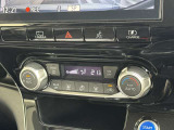 エアコンはオートエアコンです(*^▽^*)温度調節も細かくできるので車内を快適な温度にできますよ♪人気の装備です☆