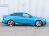 BMW認定中古車は、ドイツ本社と同様の教育・訓練を受けたBMW専門のメカニックが100項目以上のポイントを徹底的にチェックし、厳選した車輌のみを販売しております。