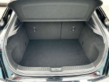 荷室は広くたくさんの日用品のお買い物をお載せできてレイアウト次第で用途が盛りだくさんです。