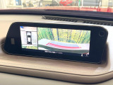 【360&deg;ビューモニター】専用のカメラにより、上から見下ろしたような視点で360度クルマの周囲を確認することができます☆死角部分も確認しやすく、狭い場所での切り返しや駐車もスムーズに行えます。