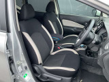 長時間の運転でも疲れにくいシートです。