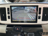 バックガイドモニターで、後方を確認しながら安心して駐車することができます。運転初心者も熟練者も必須の機能ですよ!