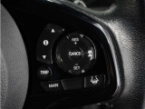 【アダプティブクルーズコントロール】予め設定した車速内でクルマが自動的に加減速。前走車との適切な車間距離を維持しながら追従走行します。【LKAS】車線維持支援システムでステアリング操作を支援。