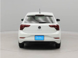 トランクルームの開閉方法は、VWのエンブレム部分が取っ手になります。
