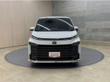 お車購入のポイントとなるフロントマスクです。上質で迫力あるデザインですね☆☆