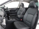 ゆったり座れて、長時間の運転も疲れにくいフロントシート!ホールド性も良く運転に集中できるシートです!!また、電動パワーシートですので着座位置も正確に合わせることが出来ます!!