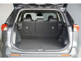 【トランク】 トランクルームはこんなに広々です。大きめの荷物も簡単に積めます。