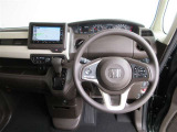 視野が広く操作しやすい運転席