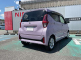 シルキーライラックのボディーカラーになります。