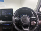 先進性と高級感あふれるコックピットを演出。誰がハンドルを握っても運転しやすい、開放的な視界が魅力です☆