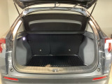 開口部が広くて低いから、重い荷物もスムーズに。毎日の暮らしに寄り添う使い心地を形にしました。荷物を載せるたび、その便利さを実感していただけるはずです。