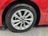 『トヨタ純正アルミホイール装着車になります!』スタイリッシュでとてもかっこいいですね♪