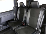 ゆとりある広々とした車内空間は、ドライブを始め買い物やレジャーなど、幅広く活躍します。一人でもみんなとでもお出かけを楽しみましょう!