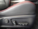 パワーシート搭載。微妙な調整が手軽にでき、ピッタリのポジションで運転することが可能です。