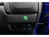 ECONボタンで低燃費モードに☆☆☆ECONスイッチを上手に使ってエコドライブ♪♪環境にもお財布にも優しい装備です☆☆☆