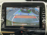 [アラウンドビューモニター]後方のカメラで周りの障害物などが一目瞭然!駐車が苦手な方でも、らくらく駐車♪