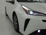 フォグランプ装着車です。暗い夜道の車両前方を明るく照らします