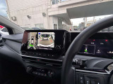 上空から見下ろしたような表示で車両感覚のつかみやすい『アラウンドビューモニター』に移動物検知警報(MOD)があり更に安心です。