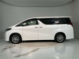 ご購入して頂いた車両は、ご納車前に、しっかり点検・整備してからの、ご納車になります。点検箇所は、エンジンオイル交換・ワイパーゴム・ブレーキ点検・調整・その他を確認のうえ、ご納車いたします。