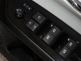 電動格納式ドアミラー・パワーウインドウを装備しています。
