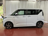 【スマートアシスト搭載車】 衝突回避支援ブレーキ機能(対車両・歩行者)、衝突警報機能(対車両・対歩行者)、誤発信抑制制御機能などの機能で安全な運転をサポートします。
